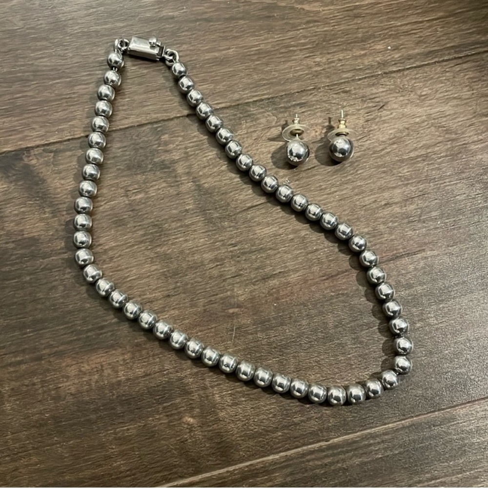 Accessorize!! Necklace and earrings